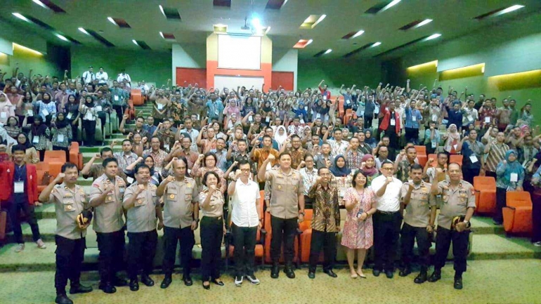 Kapolres Metro Jakarta Barat Kombes Pol. Hengki Haryadi berfoto bersama Jajaran Universitas Mercu Buana, jajaran Polres & para Kapolsek/dokpri