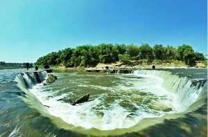 Air Terjun Kracakan Watu Gong Cepu