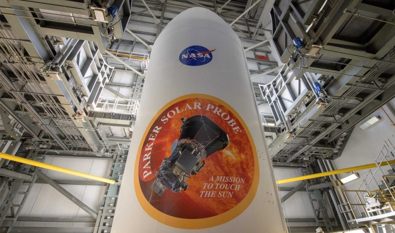 Roket peluncur Parker: Photo: NASA