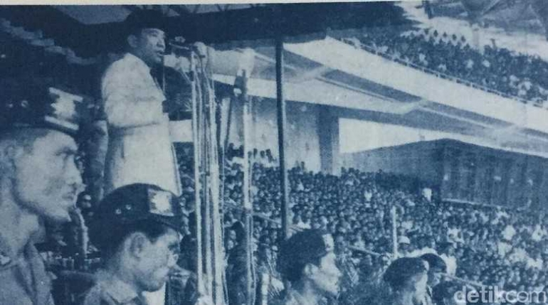 Bung Karno pada Pembukaan Asian Games 1962 I Sumber Gambar : repro dari GBK ke GBK