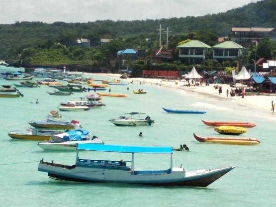 Keindahan pantai Tanjung Bira di siang hari (Dokumen Pribadi)