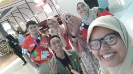 bersama beberapa volunteer Asian Games Jakarta 2018 (sumber:dokpri)