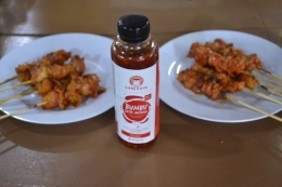 dok.Pri/bumbu merah ini dijual 40rb/botol terpisah dengan satay