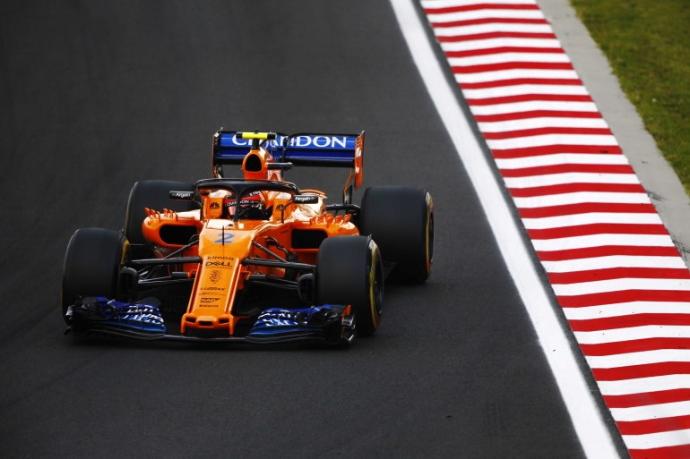 Mobil F1 tim McLaren-Renault (Sumber : f1-fansite.com)