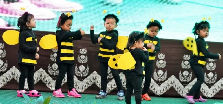 Capaian imunisasi meningkat, kematian bayi dan balita dapat dicegah, anak-anak kita hidup sehat, bahagia, dan produktif! Foto diunduh dari www.sehatnegeriku.kemkes.go.id.