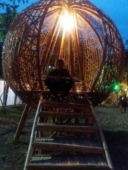 Bamboo Biennale memiliki daya pikat bagi generasi muda zaman Now yang aktif di medsos. (foto;dokpr)