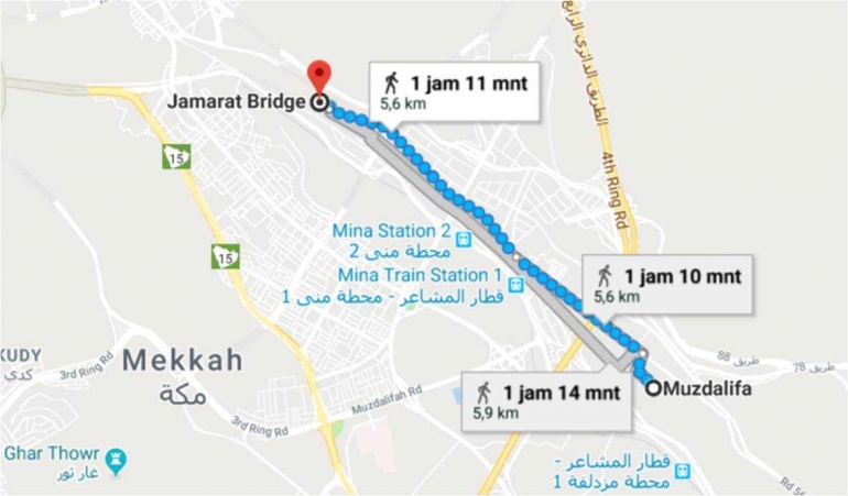 Foto-5: Dari Muzdalifah ke tempat pelontaran jumrah di Mina, berjarak sekitar 6 km, ditempuh sekitar 1 jam dengan berjalan kaki (google map).