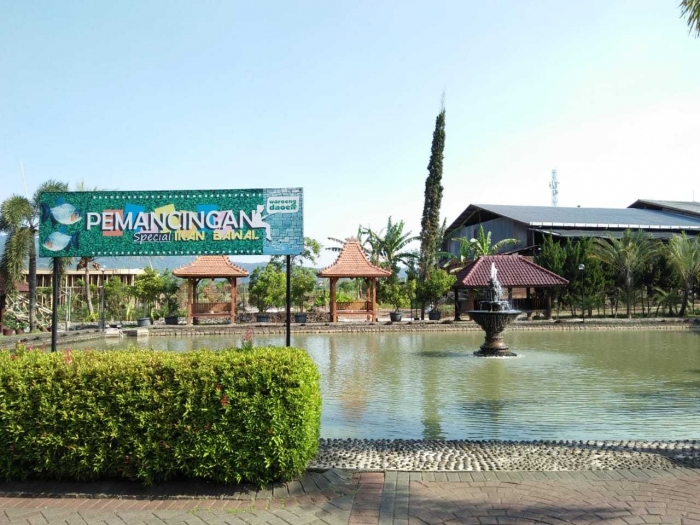 Kolam pemancingan ikan (dok.pribadi)