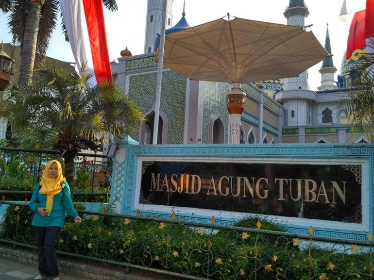 singgah di Masjid Tuban