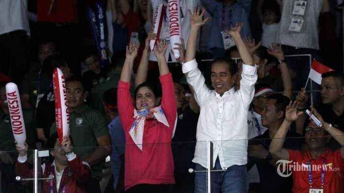 Antusiasme Presiden Jokowi dan istri menonton pertandingan Final Bulu Tangkis Antara Indonesia dan China (tribunnews.com)