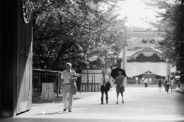 Yasukuni Shrine (FED3, Fuji Presto400. DokPri)