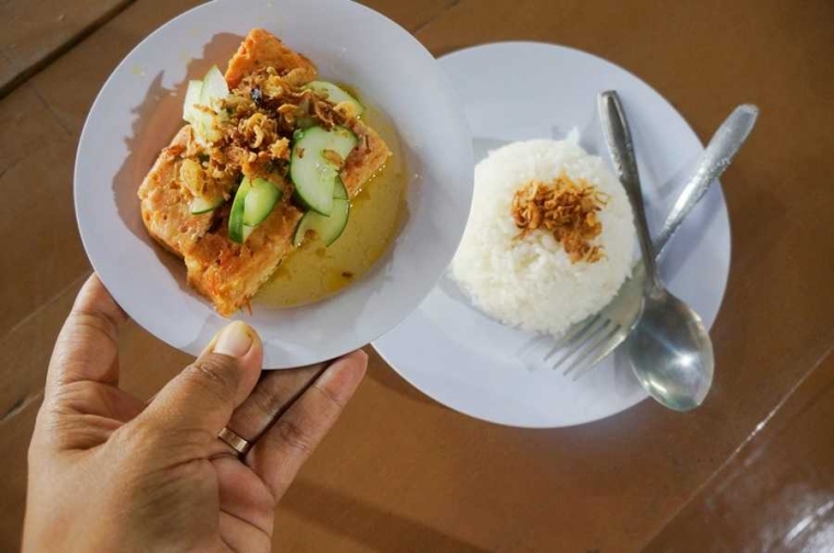 Sajian Istimewa Sate Lilit Basah-Dok.Pri