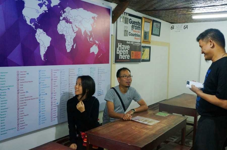 Sapaan Ramah Owner Sate Ratu kepada pengunjung - Dok.Pri