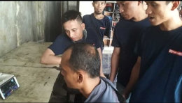 Ngedukung perjuangan atlet Indonesia meski dari layar hape(dokpri)