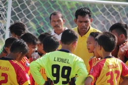 https://indonesiajuniorleague.com/article/juru-taktik-salfas-soccer-termotivasi-tebar-kejutan-vaur4