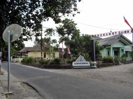 Sleman sembada. Aglomerasi Kota Yogyakarta. Pemukiman padat semakin mendesak lahan perkebunan. - Dokumen Pribadi