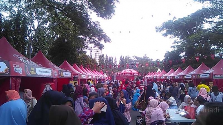 Wisata Kuliner Kekinian di Pucuk Coolinary Festival Malang (dok.pribadi)