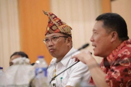 Sekda OKU Timur (kanan) beri sambutan saat diterima Pj Bupati Bantaeng (kiri) dalam rangka Kaji Banding bidang kesehatan (12/09/2018).