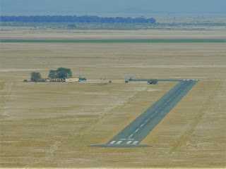 Ini Airport Ditengah Padang Sabana Amboseli National Park, dokpri