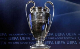 Tropi Liga Champions (sumber.tribunnews.com)