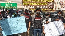 Loyalis Prabowo tolak Ijtima Ulama dan Spanduk HTI dukung Ijtima Ulama [RMOL.co dan Tribunnews.com]