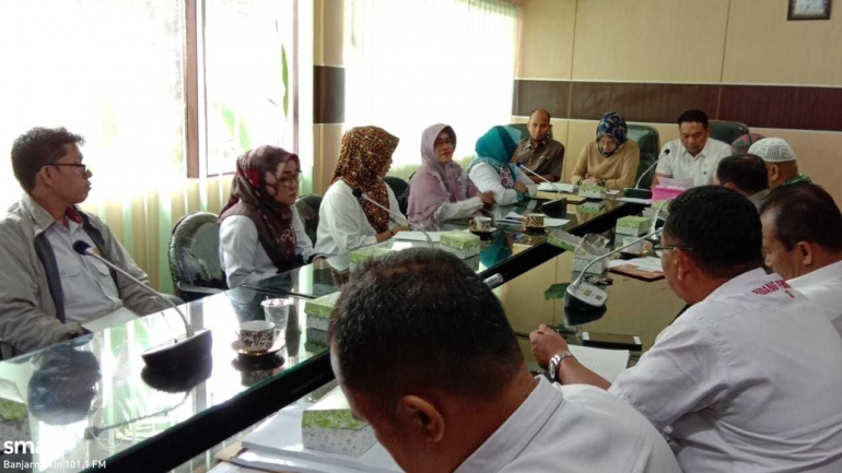 Pertemuan antara perwakilan guru honorer K2, Komisi 4 DPRD dan Disdik Kota Banjarmasin
