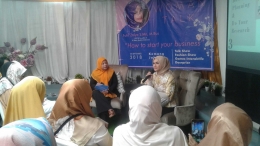 Talkshow Woman Talk bersama anggota Indonesia Social Blogpreneur