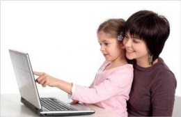Peran orangtua sangat dibutuhkan dalam edukasi teknologi digital bagi anak. Sumber foto: kodokoalamedia.co.id