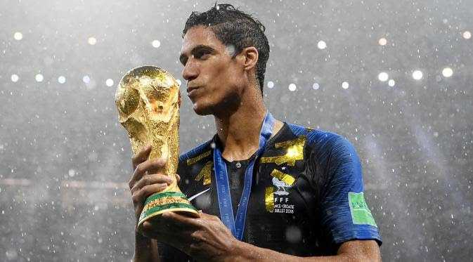 Rafael Varane (sumber.b0la com)