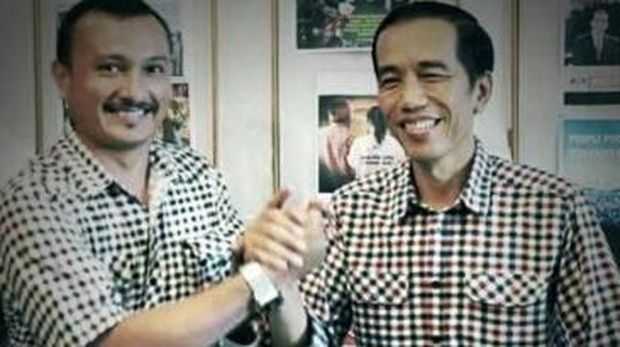 (Ferdinand Hutahean bersama Jokowi waktu dulu/Detiknews.com)