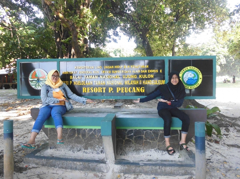 Sampai di Pulau Peucang