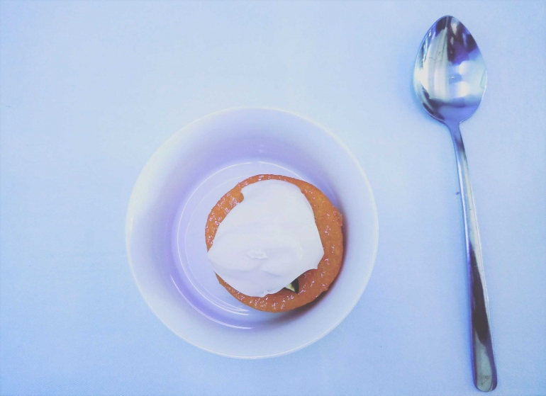 Kue jeruk sebagai penutup