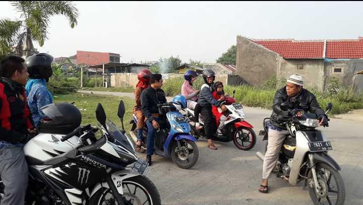  Bikers Community Gang Mawar yang merespon cepat saat saya mengabarkan mengalami kecelakaan(dokpri)