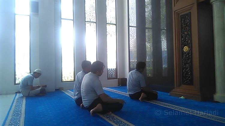 Suasana Masjid (dok. pribadi)