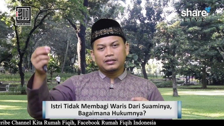 Ust. Hanif Luthfi Lc, MA sedang mengulas perihal Waris di Kanal Share TV || Sumber Gambar: Rumah Fiqih Indonesia.