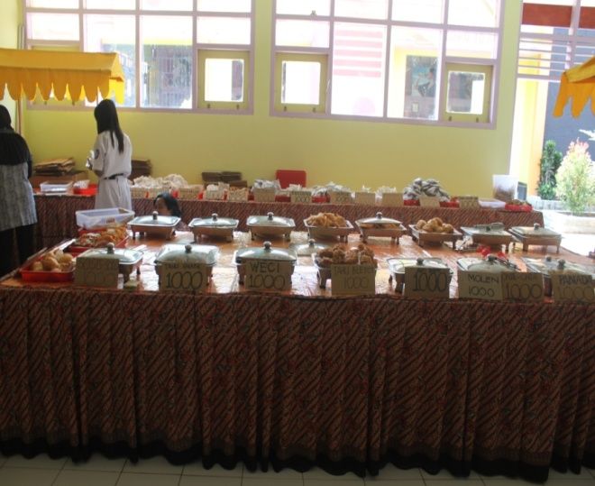 Salah satu contoh kantin sekolah bebas plastik di sekolah Adiwiyata. - Dokumen SMP Negeri 10 Malang
