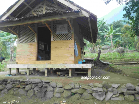 Musala kecil yang dibuat oleh warga | Dokpri