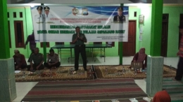 Kasdim 0815 Mayor Inf Nuryakin, S.Sos Saat Membekali Materi Bela Negara Di Desa Sumolawang, Puri, Mojokerto