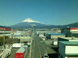 Mount Fuji seen from Shinkansen|Dokumentasi pribadi