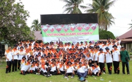 Gambar 1, Sekitar dua ratus pegawai lingkup Dinas Pertanian dan Perkebunan Aceh mengikuti kegiatan Out Bound (Doc. FMT)