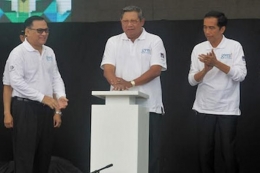 Presiden SBY meresmikan Gerakan Ekonomi Syariah. dan Jokowi selaku Gubernur DKI Jakarta (dokpri)