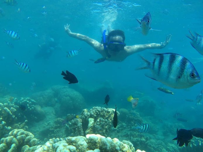 Snorkeling di Pulau Pari. Sumber: instagram.com/zawa_holiday