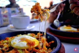 Kimchi Bokkeumbap Hot Plate ala Secret Recipe di Central Park Jakarta. (Foto @bozzmadyang)