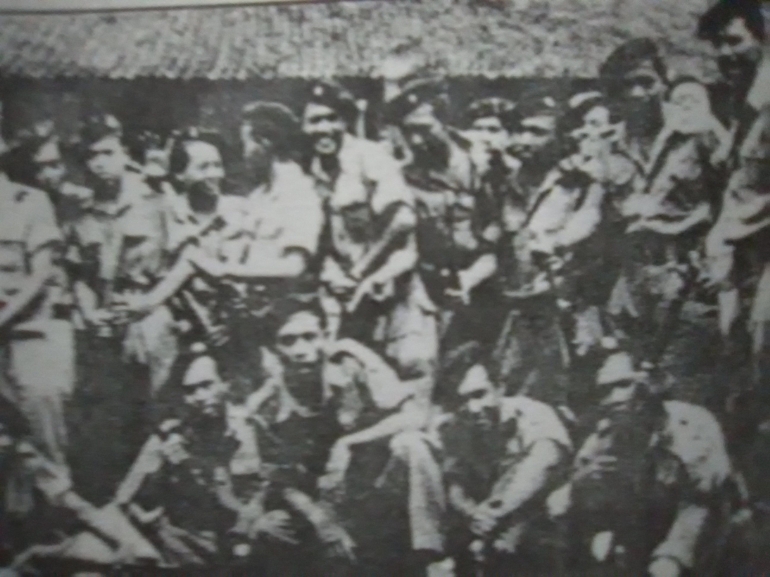 Repro buku sejarah Tentara Pelajar masuk kota Semarang.