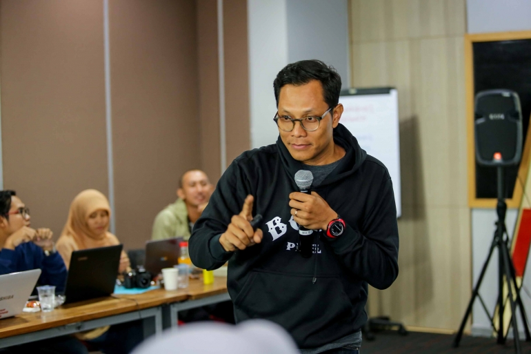 wisnu-nugroho-editor-in-chief-kompas-com-5bbef21743322f25e63db5c9.jpg