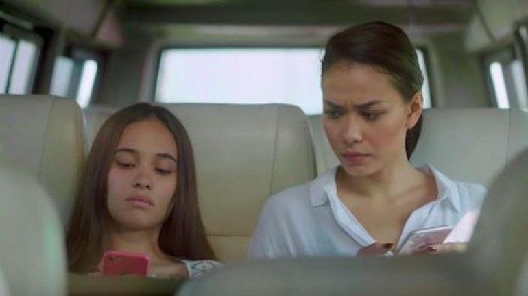 Aurora Ribero dan Adinia Wirasti (sumber: www.hotdetik.com)