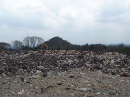 Gunung sampah di TPST Piyungan, Bantul | dokpri