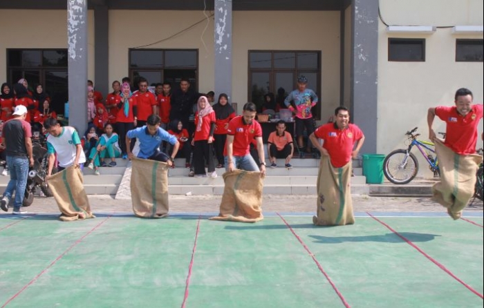 Lomba balap karung