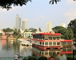Danau banyak terdapat di Kota Hanoi
