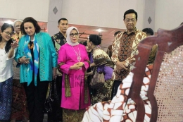 Sri Sultan HB X saat menghadiri acara Batik Sedunia yang digelar di Kraton Yogyakarta (Metrotvnews.com)